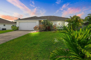 Family vacation, heated pool, wake up to enjoy the sunrise - Villa Pine Island